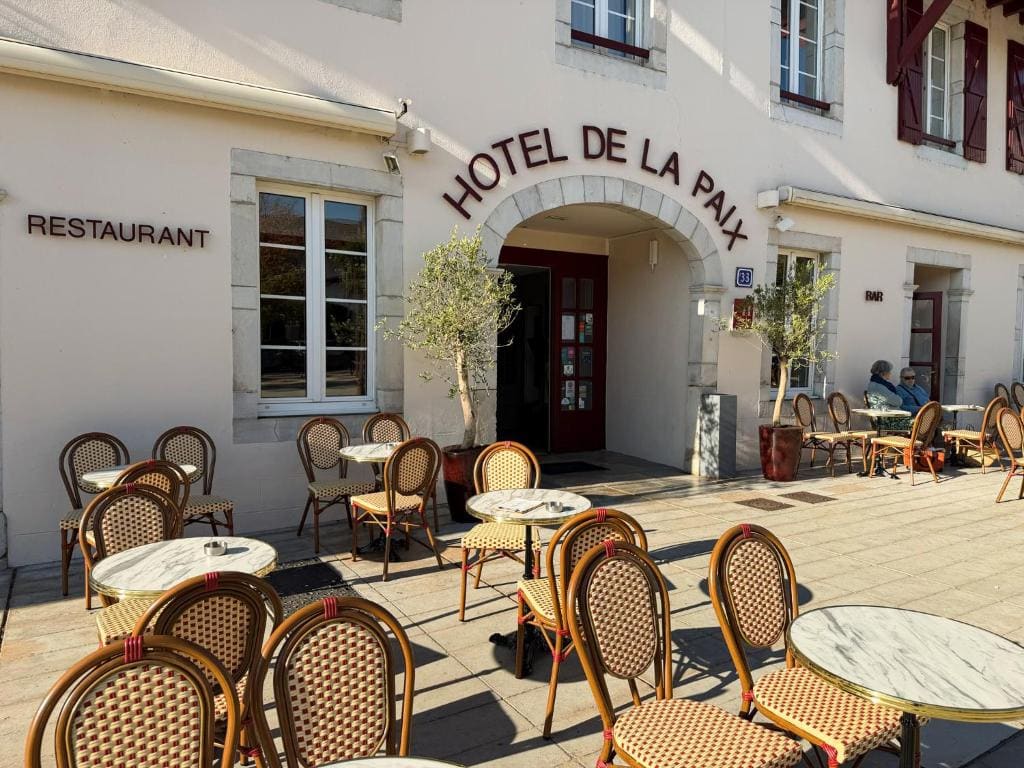 Hôtel-Restaurant de La Paix - Main view