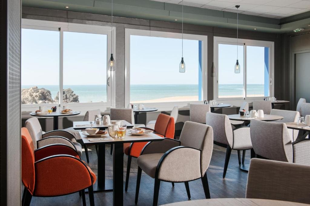 Best Western Hotel De La Plage Saint Marc sur Mer - View 3