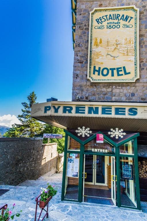 Hotel des Pyrénées - Main view