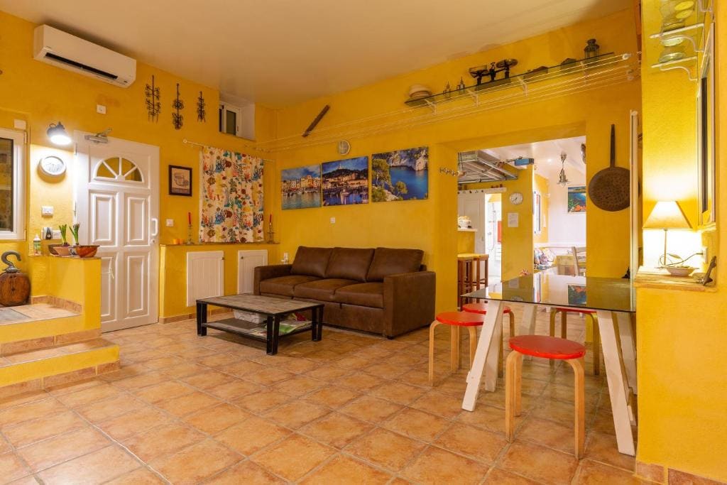 -Dorm Hostelworld Camp Backpackers-la girelle — Hauptbild