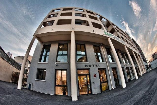 Esatitude Hotel - Main view