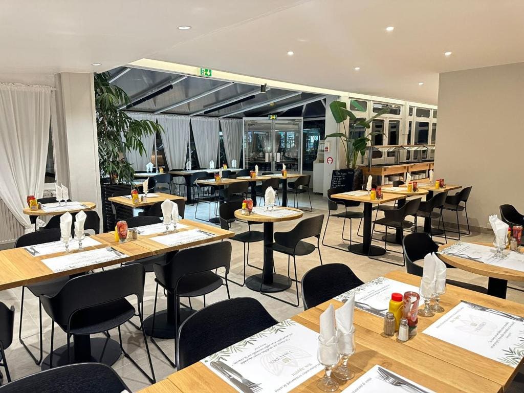 Grand Hotel Sénia - Paris Orly Airport - View 3