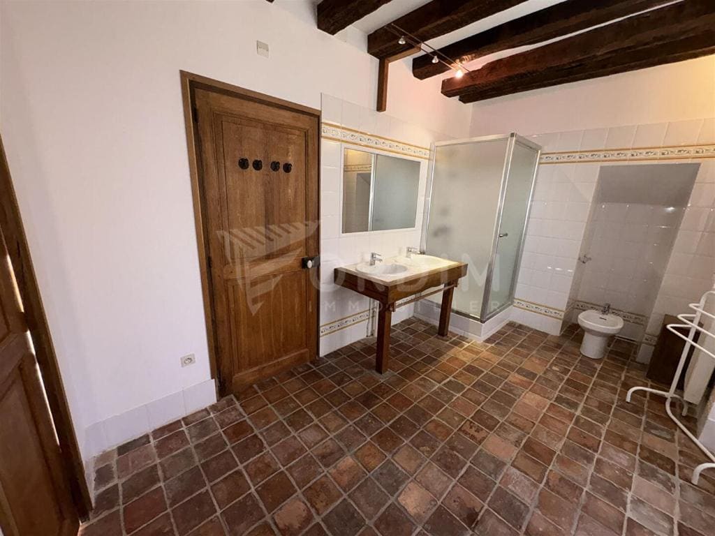 Logis Hostellerie Clos & Bistrot Grands Crus Chablis - Vista 2