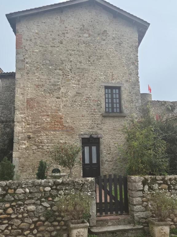 Hostellerie du Vieux Pérouges - View 6