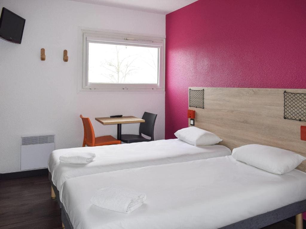 HotelF1 Bourges Le Subdray - View 7