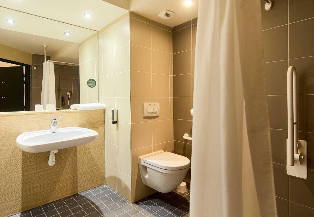 B&B HOTEL Saint-Witz Roissy - View 3
