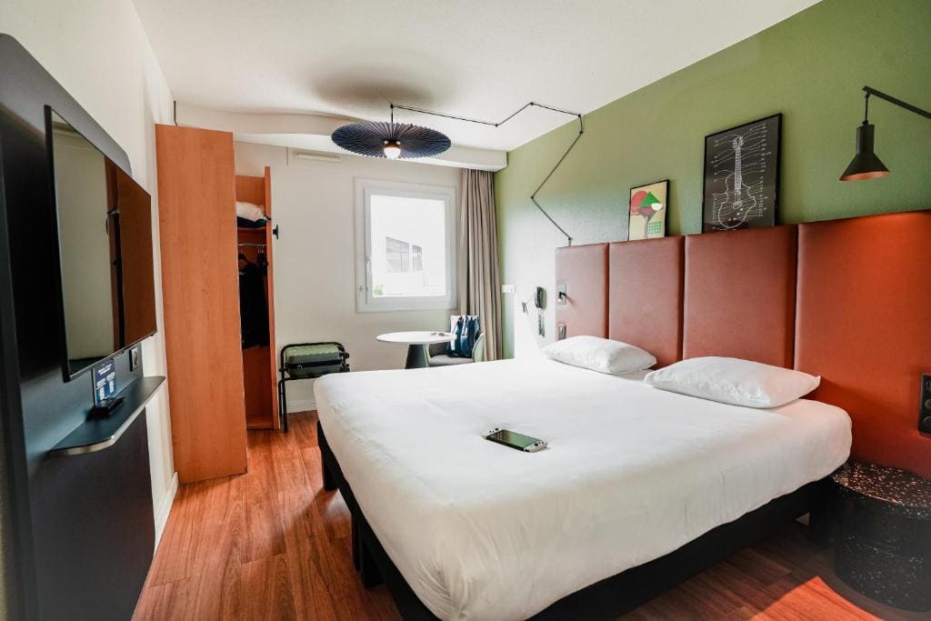 ibis Martigues Centre - View 2