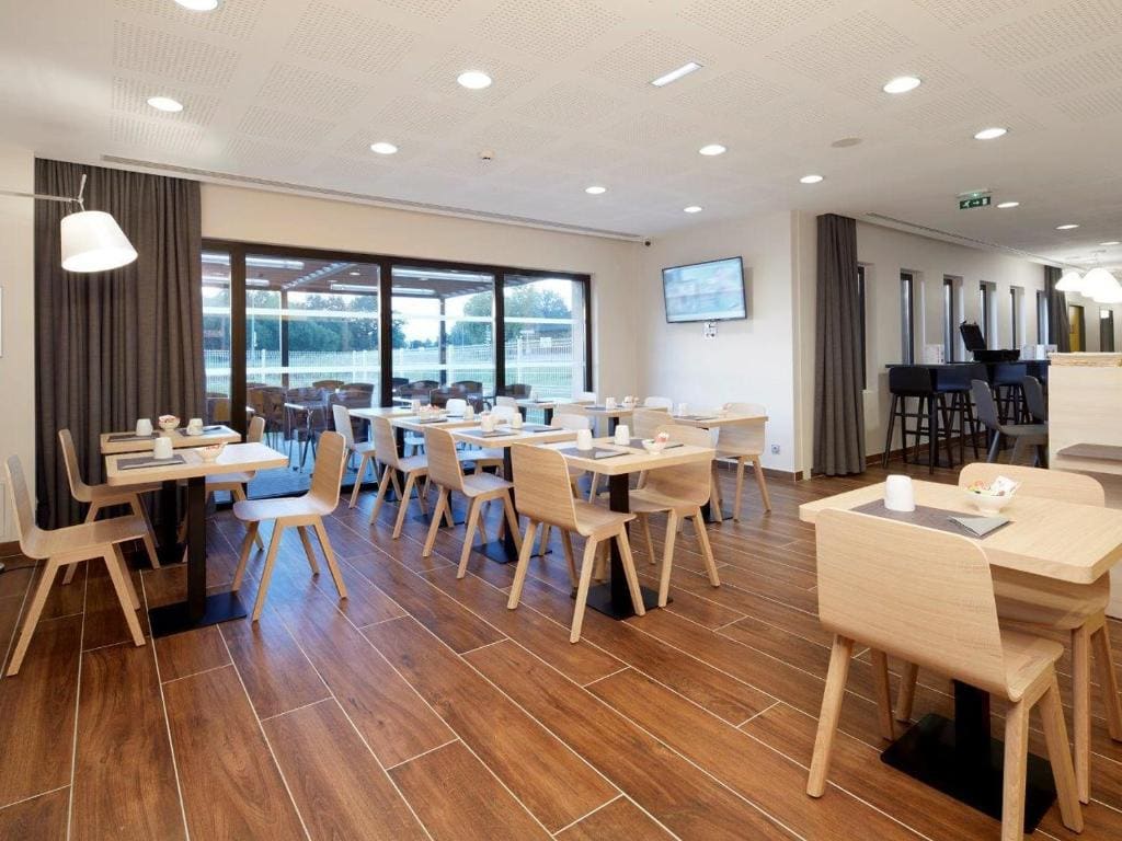 Kyriad Prestige Pau – Palais des Sports - View 5