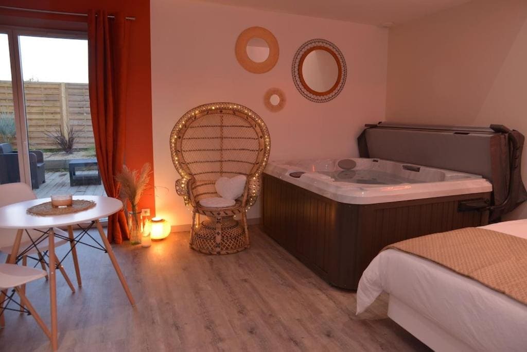 L'Evasion chambre DUNE avec sauna et spa privatifs - Main view