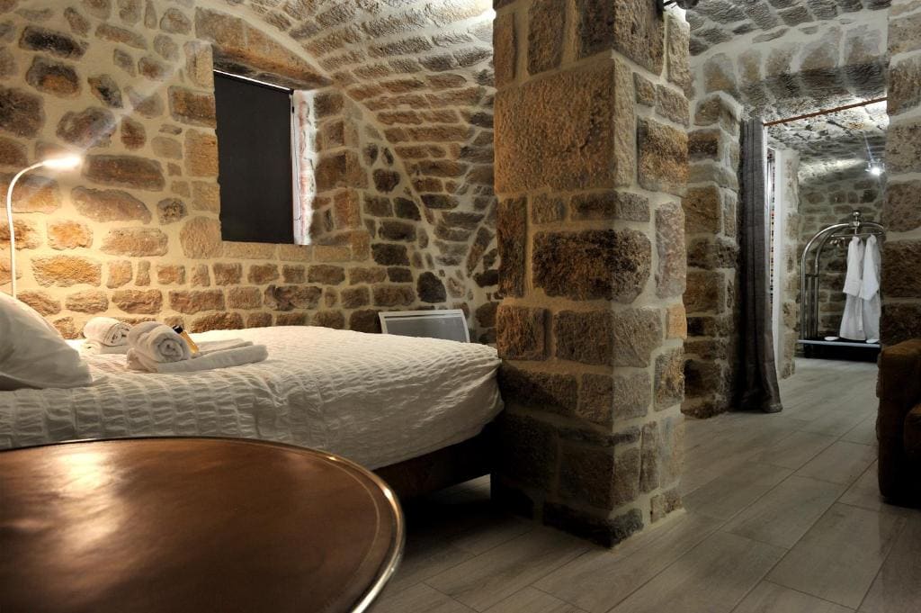 Chambre Comballe charmante avec jacuzzi - View 2