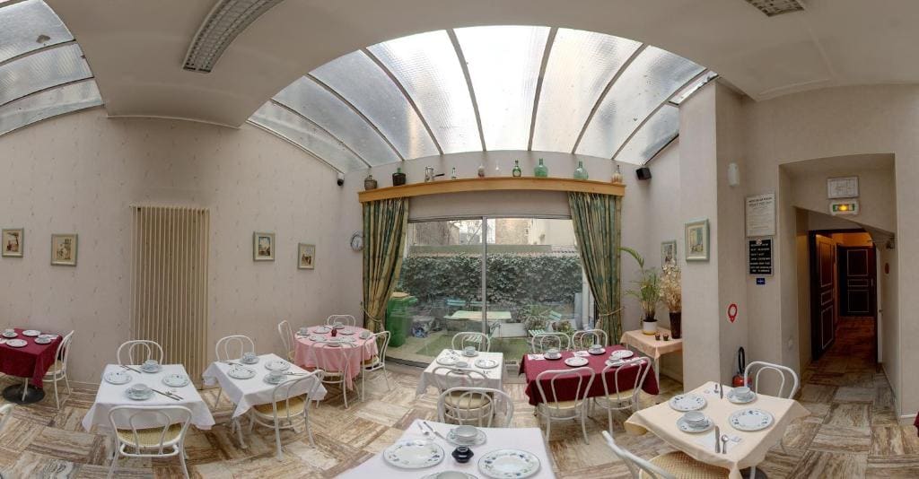 Hotel Le Clos d'Alésia - View 3