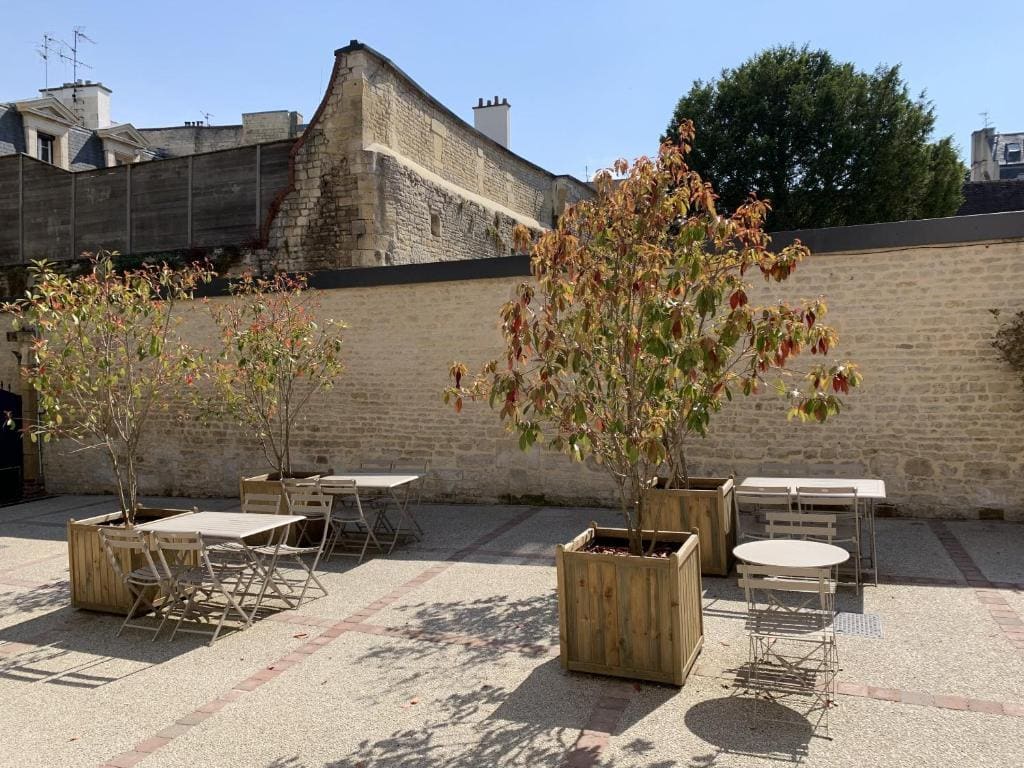 Clos Saint-Martin - View 2