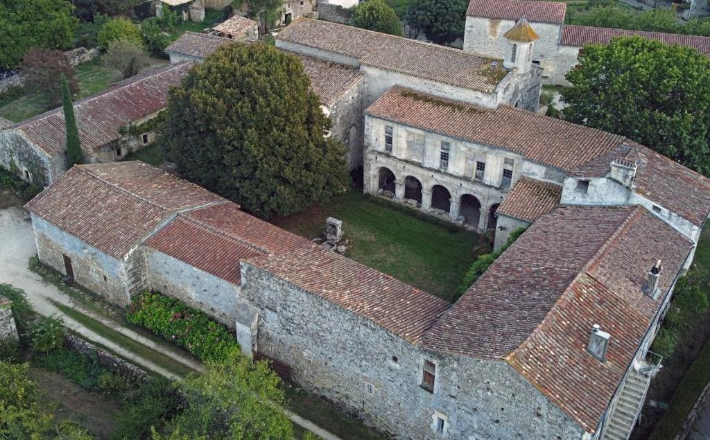 Le prieuré Saint Barthélémy - Main view