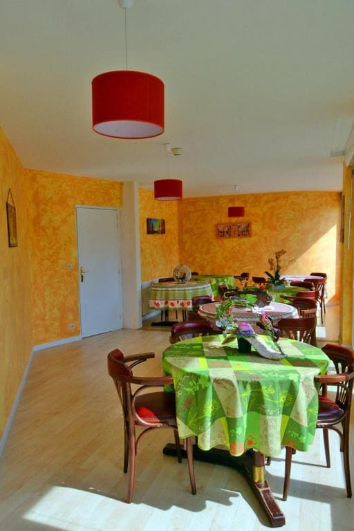 Hotel Le Saint Vorles - View 3