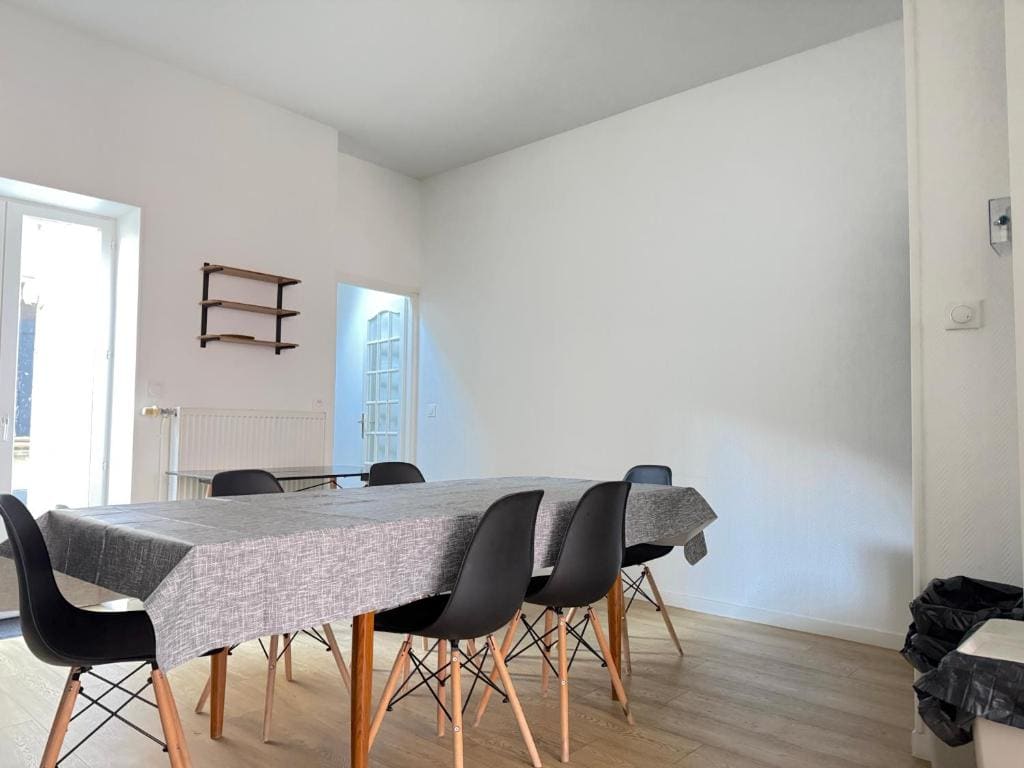 Les arts chambres 5 SDB privatif 2 eme etage — Vue 5