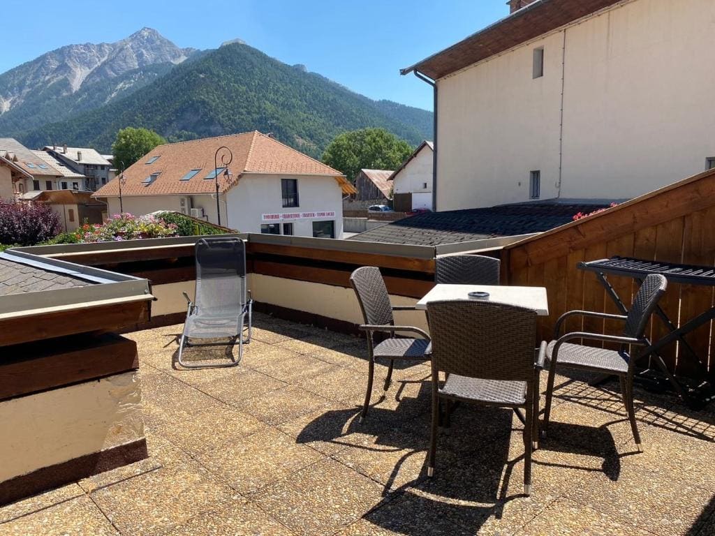 Logis Hôtel & Spa Les Autanes - View 4