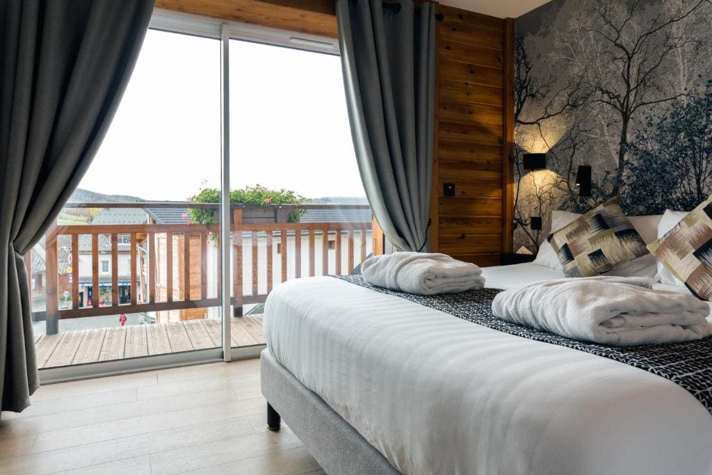 Logis Hôtel & Spa Les Autanes - View 7