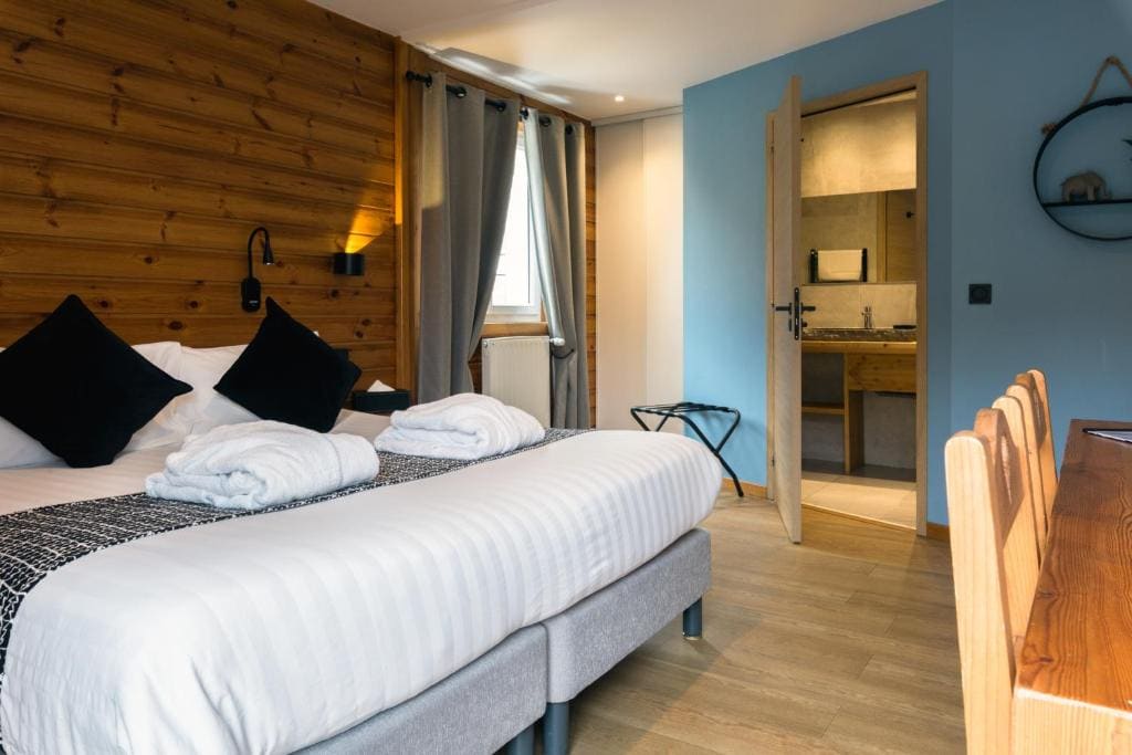 Logis Hôtel & Spa Les Autanes - View 2