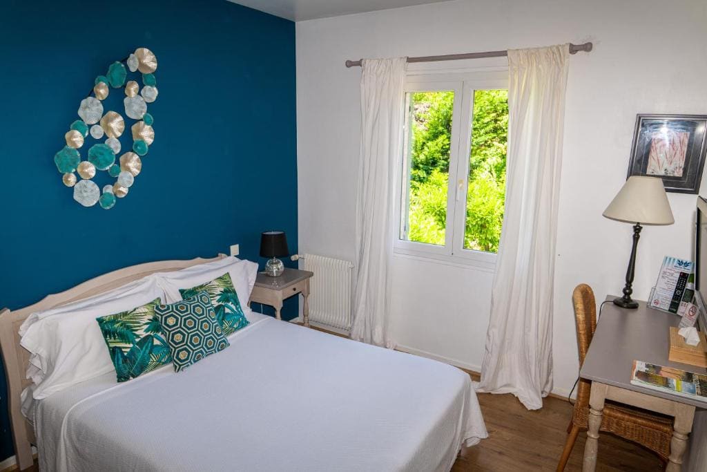 Hotel Les Oliviers - View 2