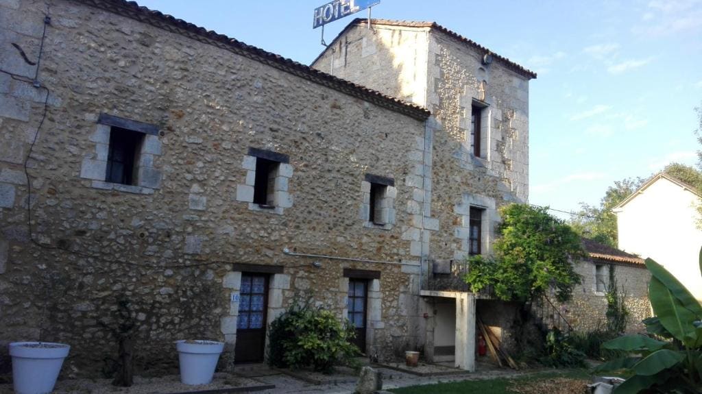 Les Tamaris - Main view