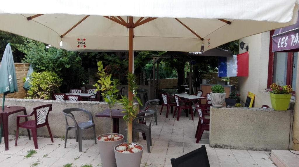 Les Tamaris - View 3