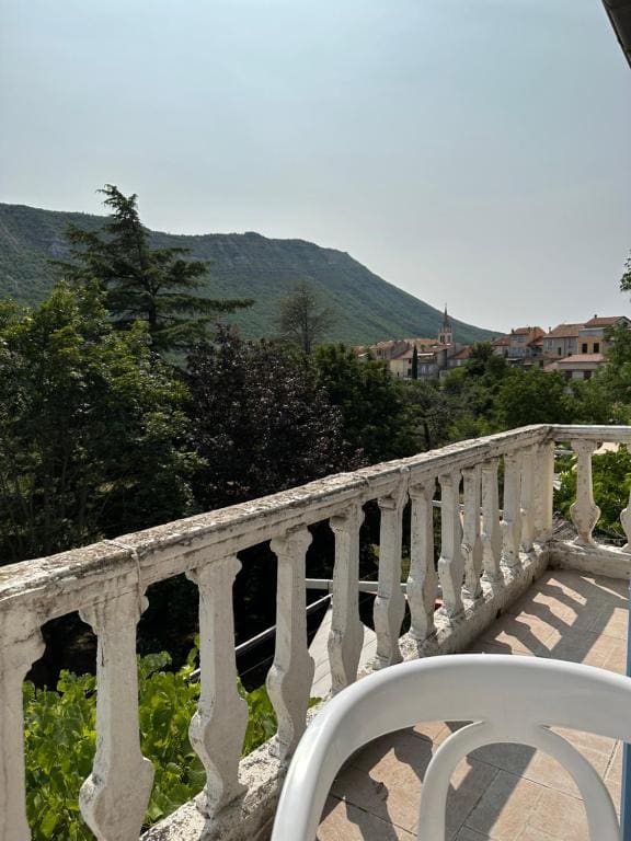 Les Terrasses - Main view