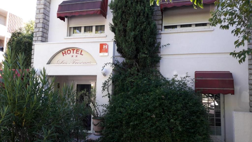 Hotel les Troenes - Main view