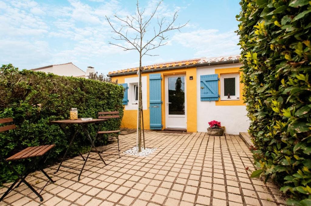 Les Yeux Bleus Bed & Breakfast - View 5