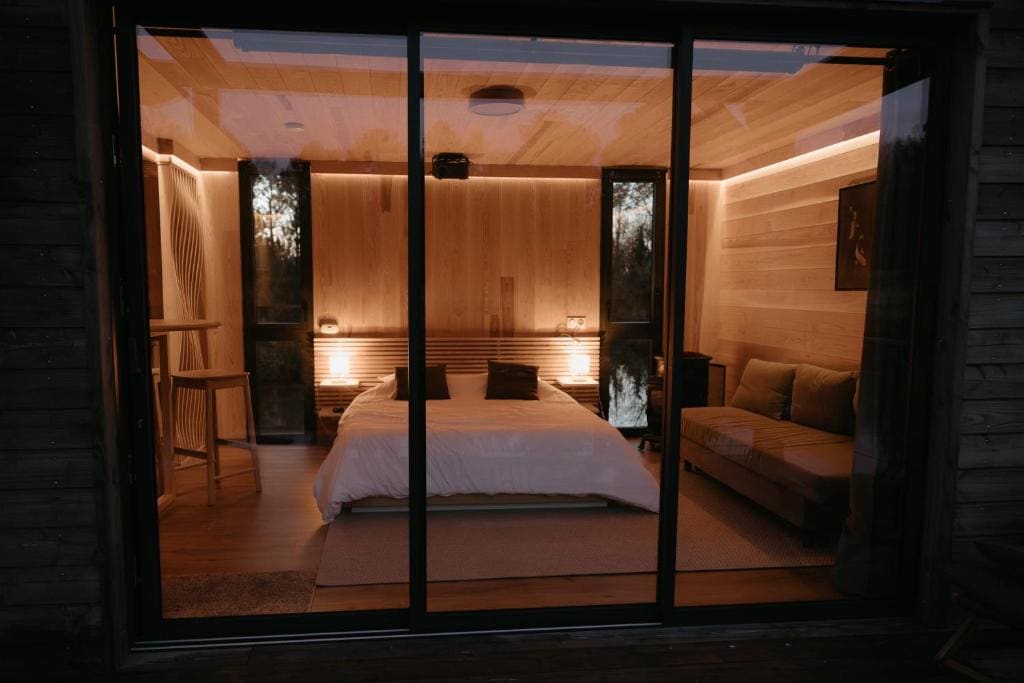 Lodge on the water in Dordogne - View 7