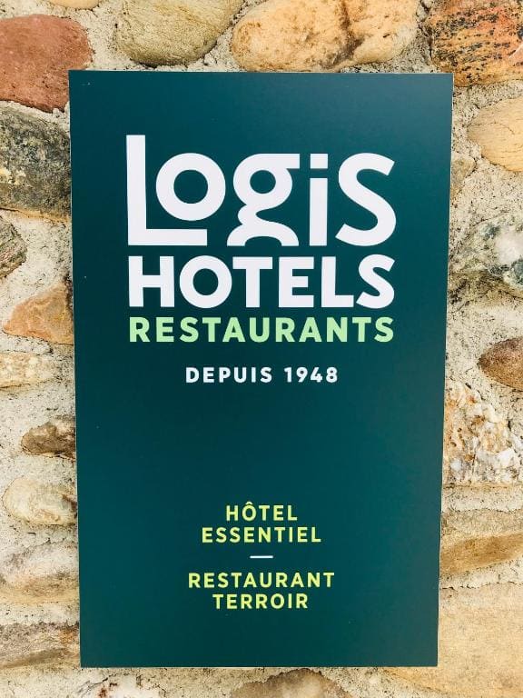 Logis Hôtels - Hostellerie des Lauriers - Hôtel Restaurant - View 4