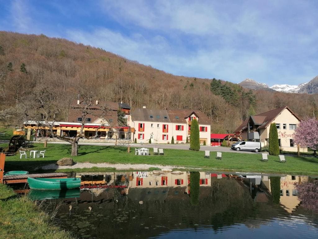 La Neyrette - Main view