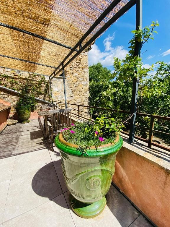 La Bartassade - Modern Independent Guesthouse - View 6