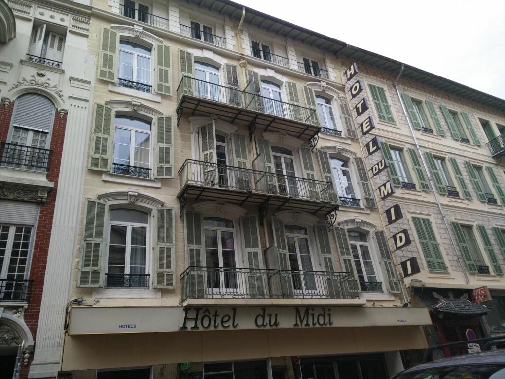 Hotel Du Midi - Main view