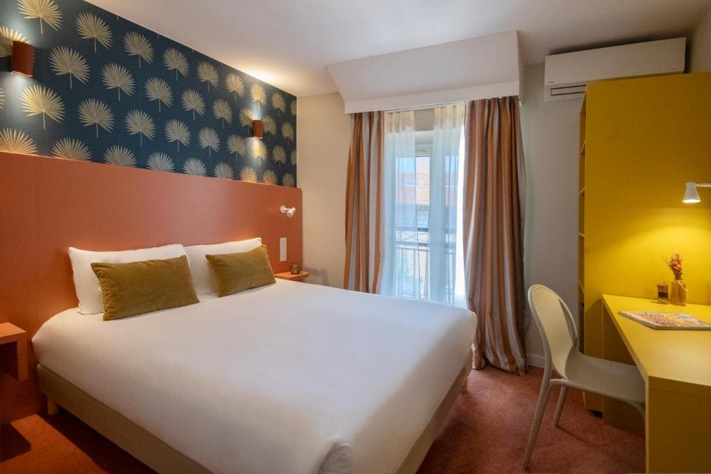 Hotel Du Midi - View 7