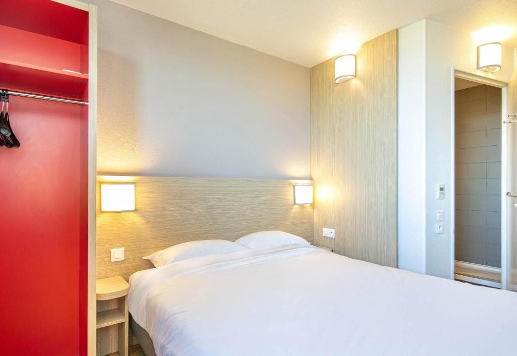 B&B HOTEL Lyon Aéroport Saint-Quentin-Fallavier - View 2