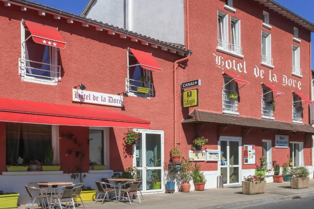 Logis Hôtel Restaurant de la Dore - Main view