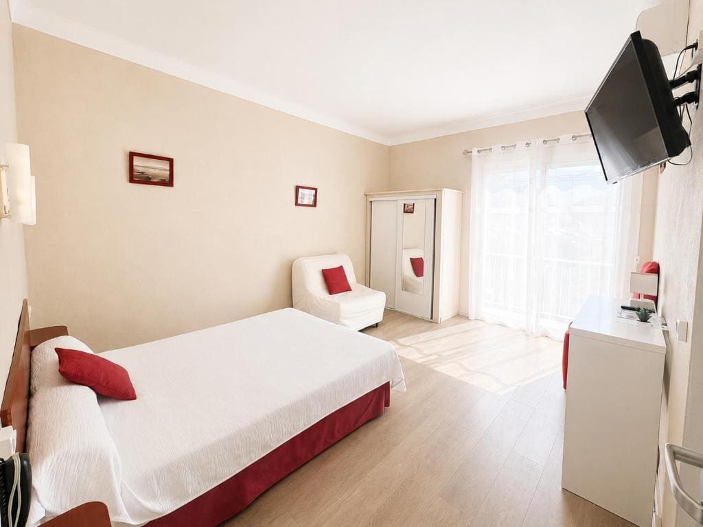Hôtel Saint Jacques - Main view