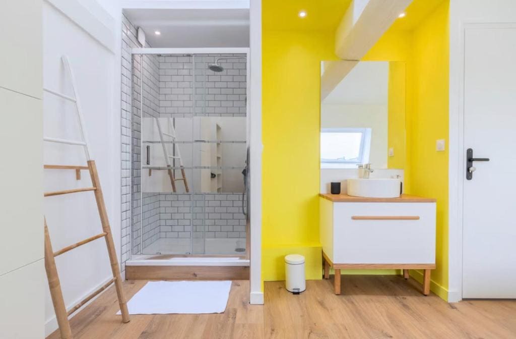 Spacious house 11 bedrooms 8 bathrooms 22 people. — Ansicht 7