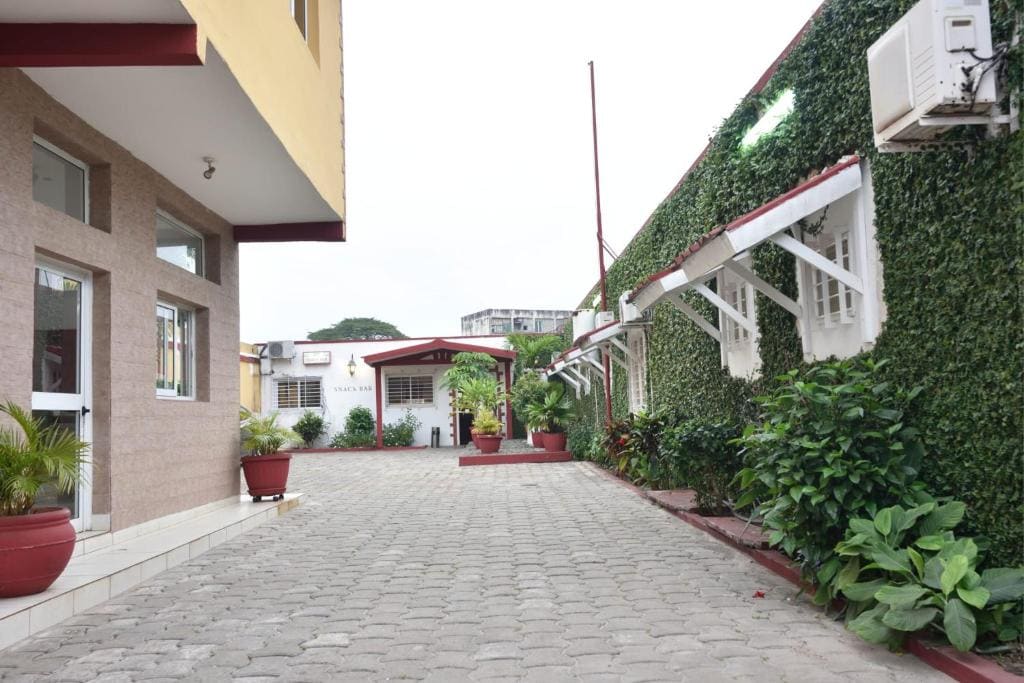 Hotel Ophelia Lodge - Main view