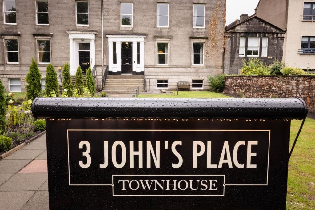 3 John's Place Townhouse - Main view