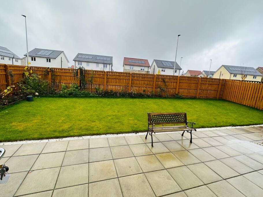 5 Bedroom House near Edinburgh Airport & Murrayfield Stadium - View 6
