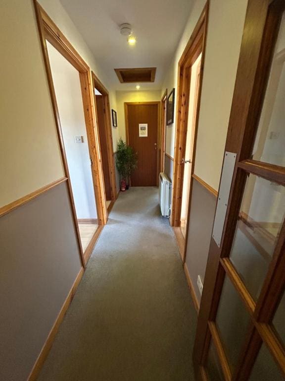 No 52 - Apartment with Lounge and Dining Area - No kitchen - View 3