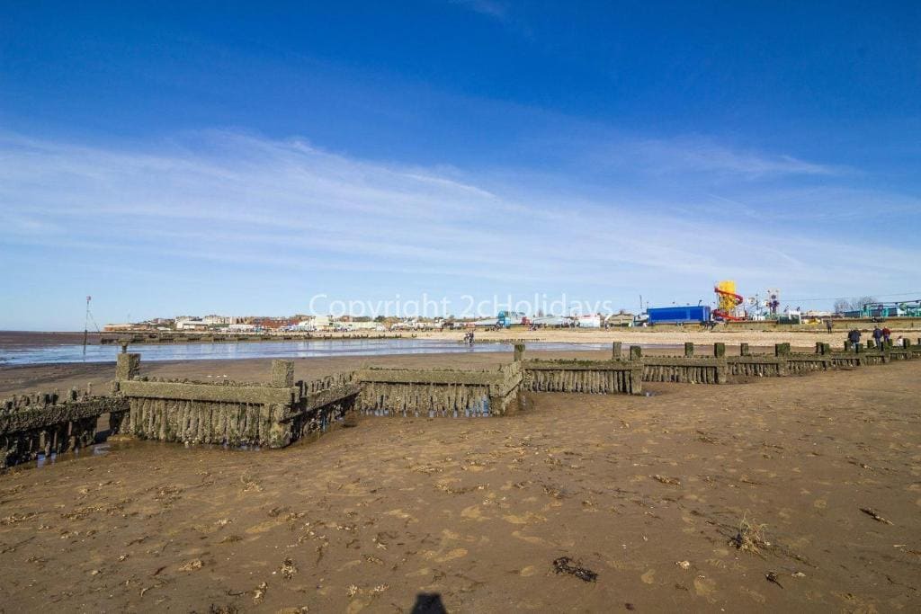 Hunstanton Beach Caravan - View 3