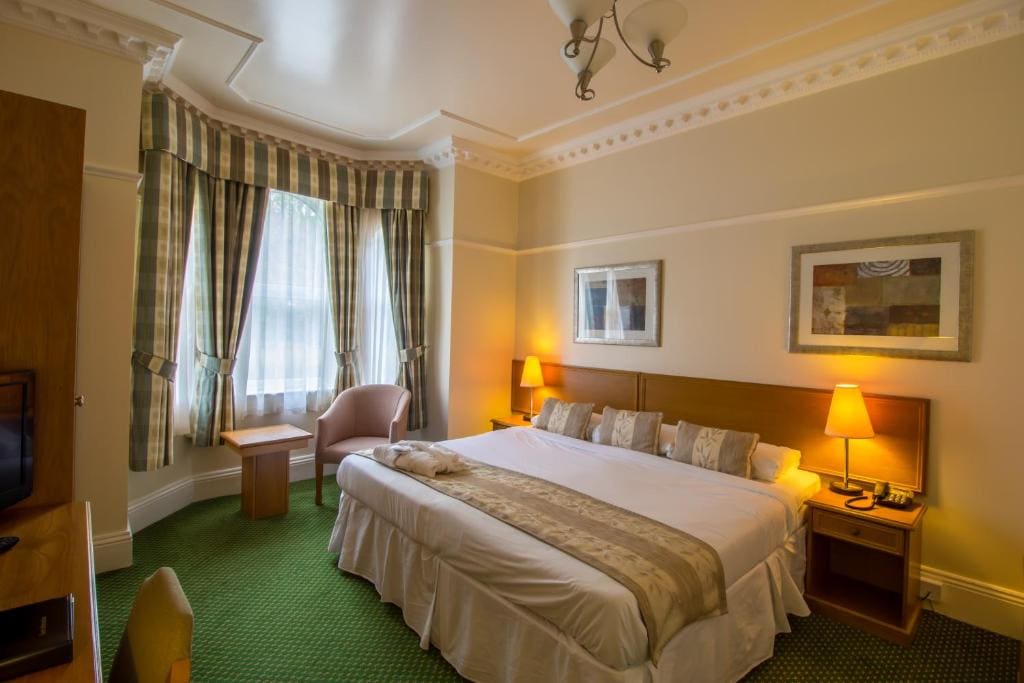 A Park View Hotel - View 2