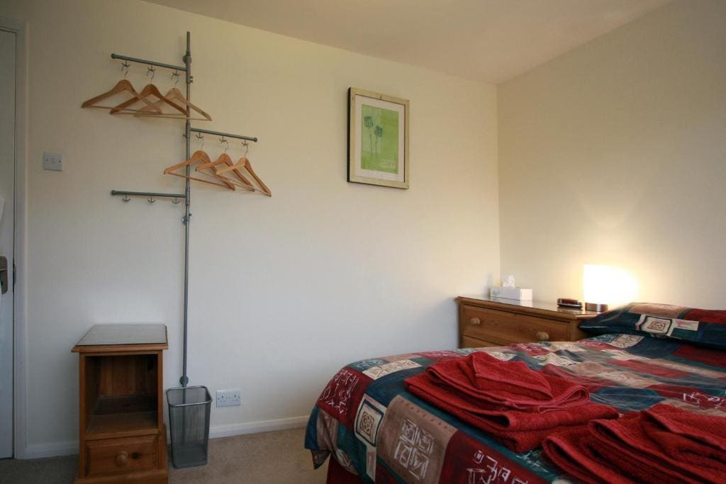 Abacus Bed and Breakfast, Blackwater, Hampshire - View 4