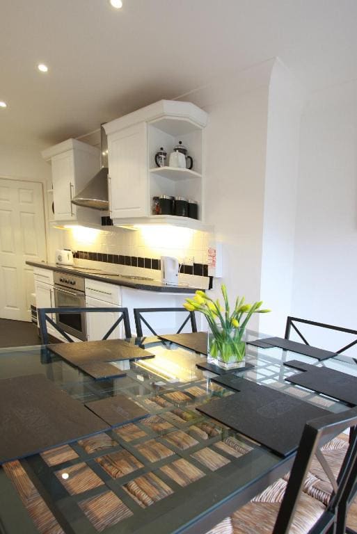 Abacus Bed and Breakfast, Blackwater, Hampshire - View 7