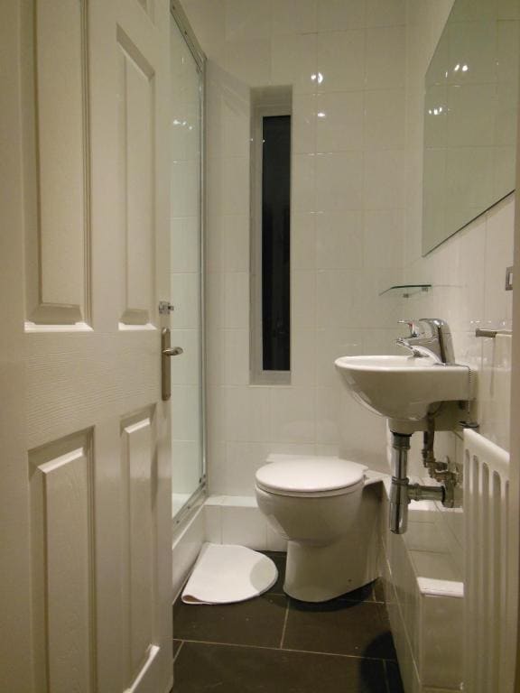 Abacus Bed and Breakfast, Blackwater, Hampshire - View 6