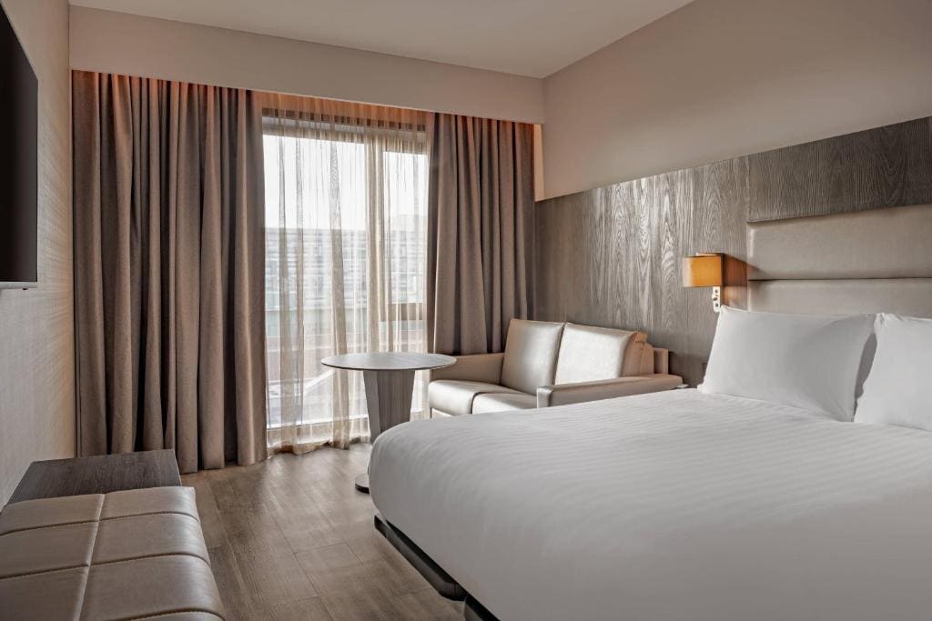 AC Hotel by Marriott Manchester City Centre - View 2