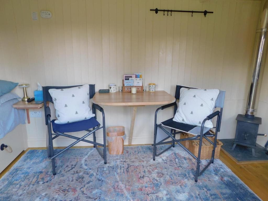 annes hatch hut - View 6