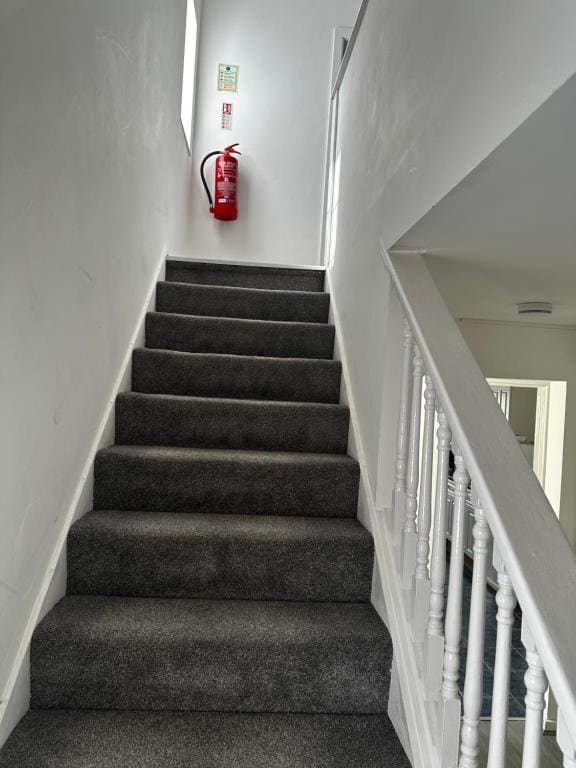 Apex house Rainham - View 3